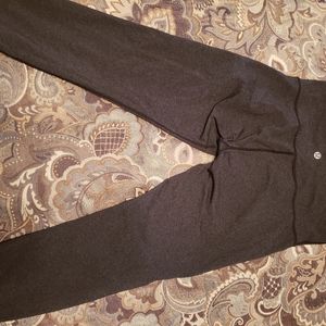 Lululemon crop leggings
